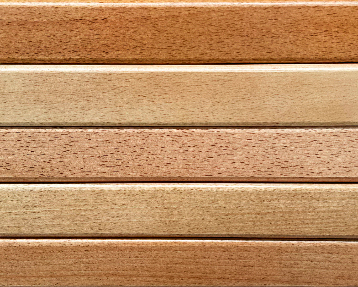 varying colour tones of beechwood 